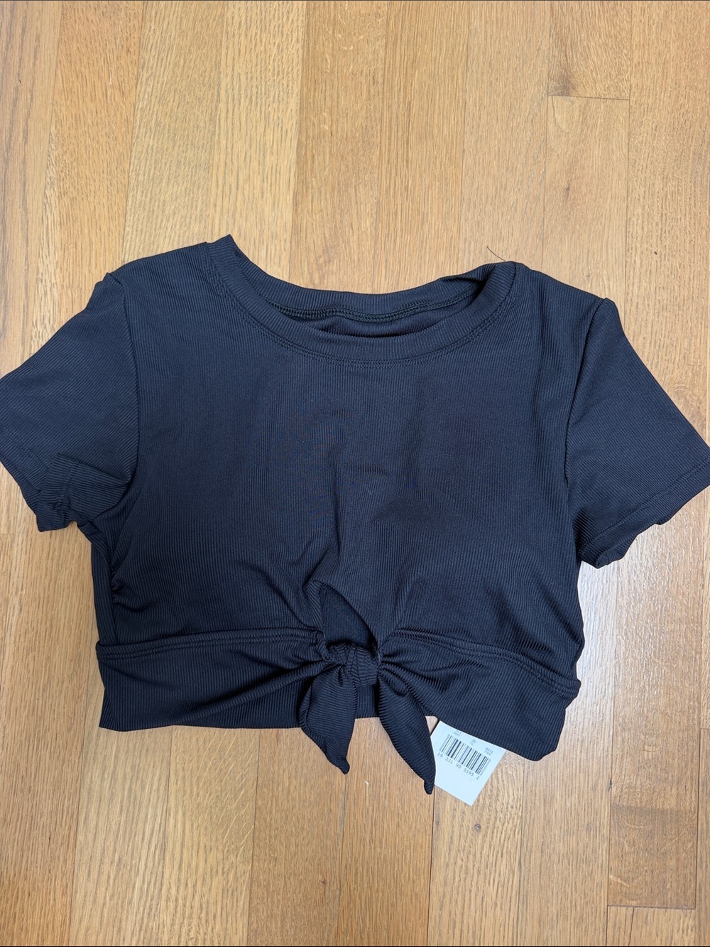 BNWT Women's Short Sleeve Knot-Front Crop Top - Black